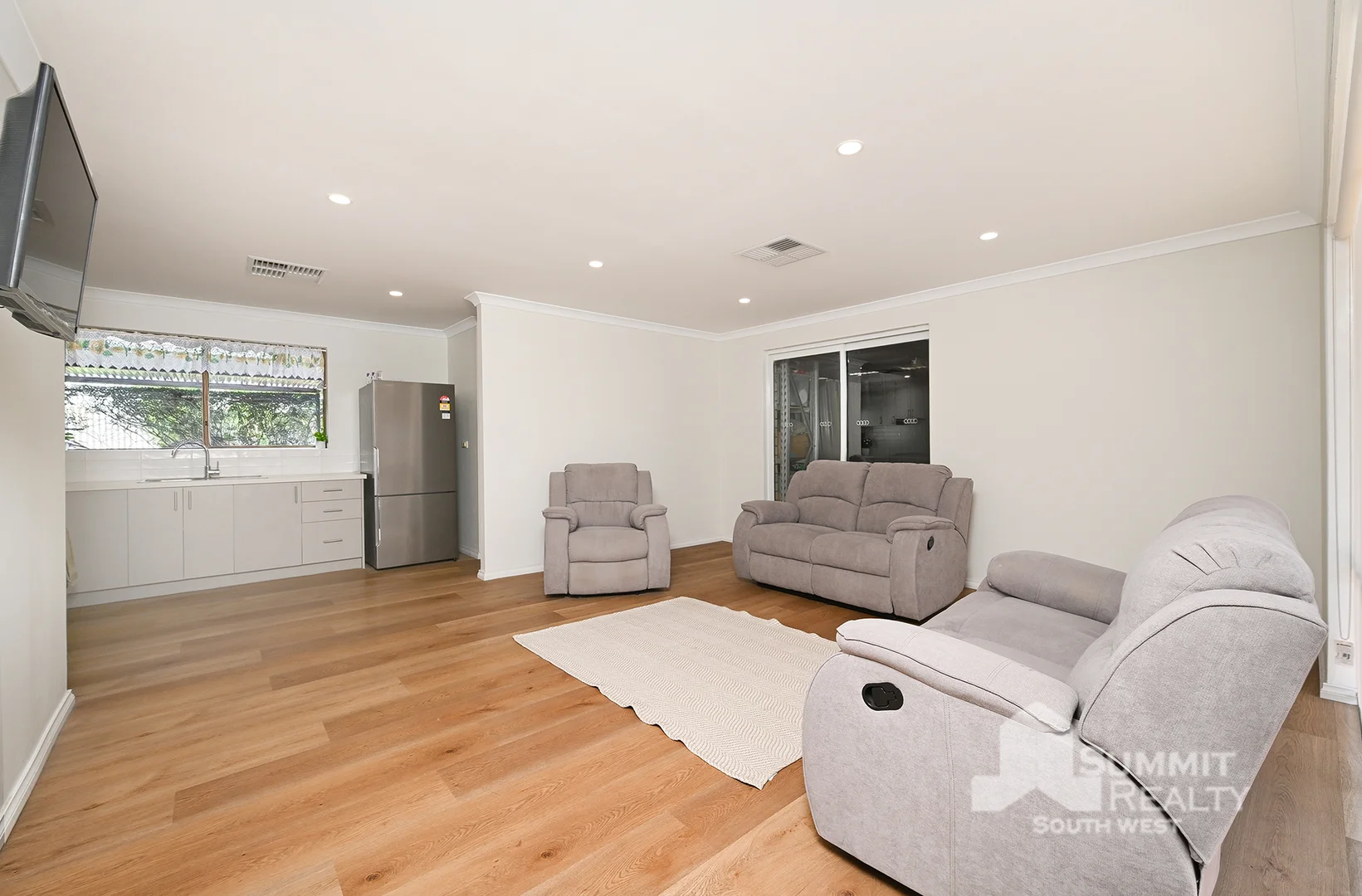 Additional image 3 of 30 Mayne Way, Australind WA 6233