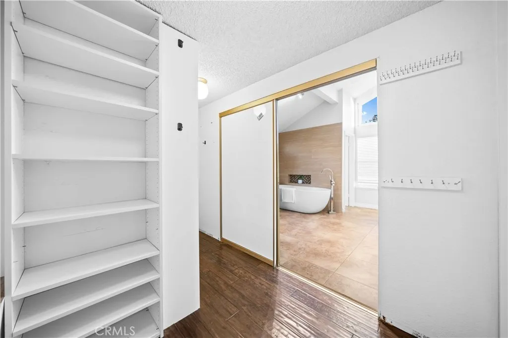 Additional image 37 of 41 Hermosa, Irvine, CA 92620