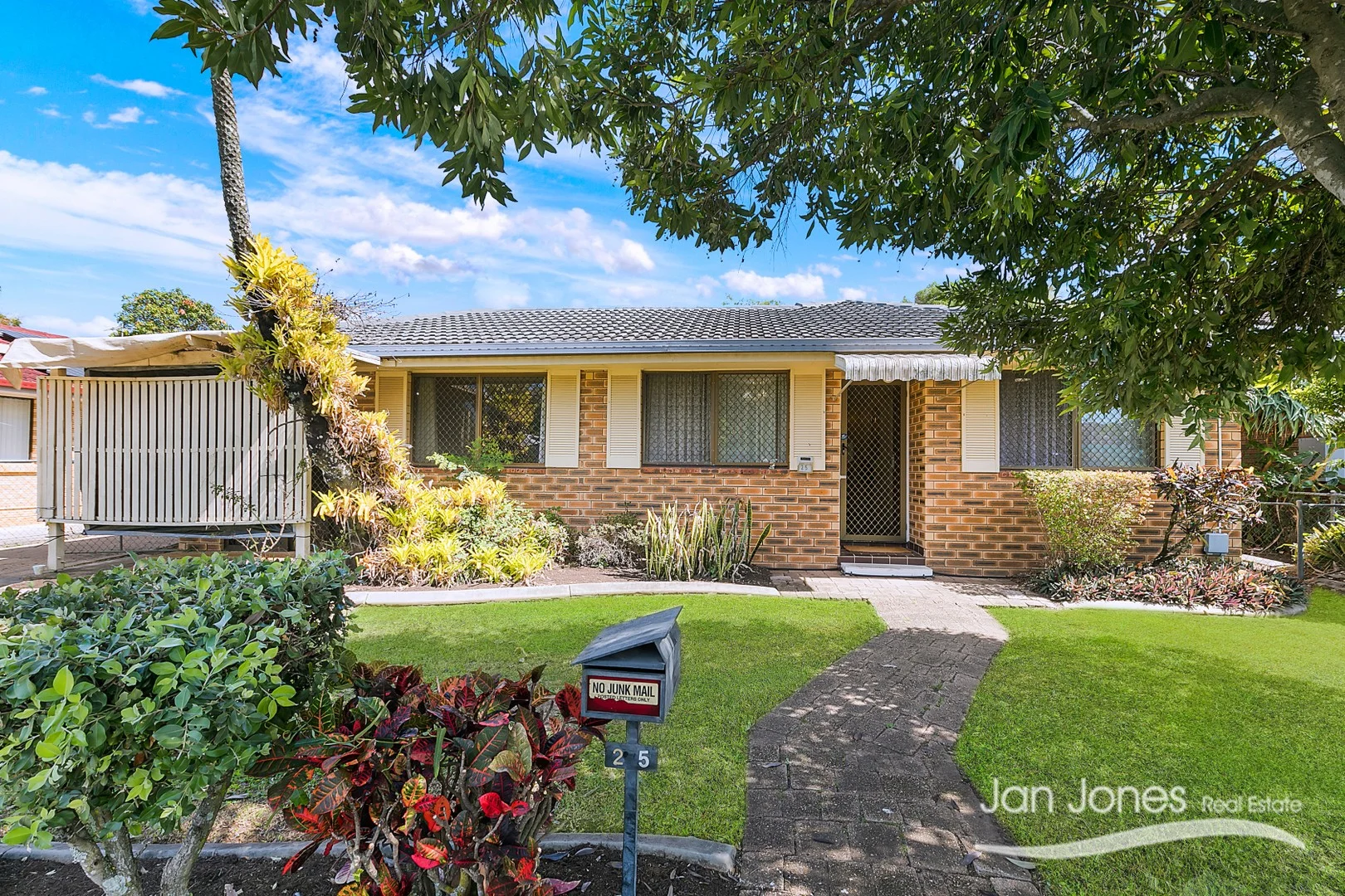 25 Andracia Street, Kallangur QLD 4503