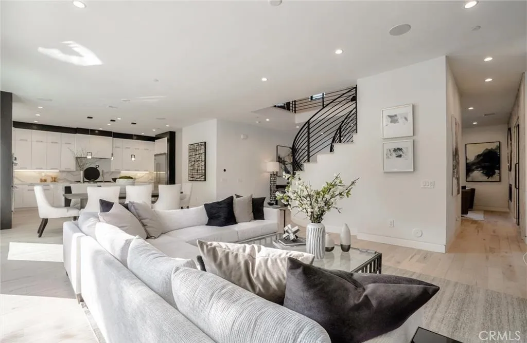 Additional image 13 of 15926 Morrison St, Encino, CA 91436