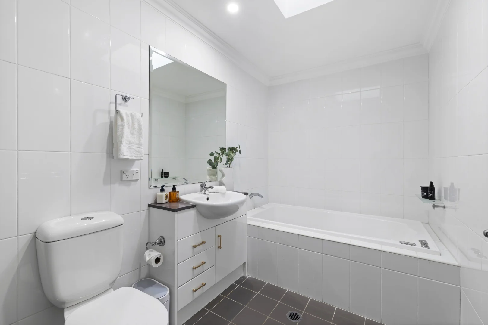 Additional image 12 of 2 Summerhill Way, Berowra NSW 2081
