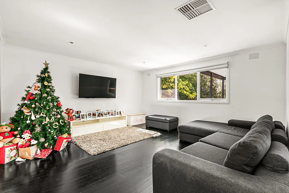 65 Campaspe Crescent, Keilor VIC 3036 photo 2
