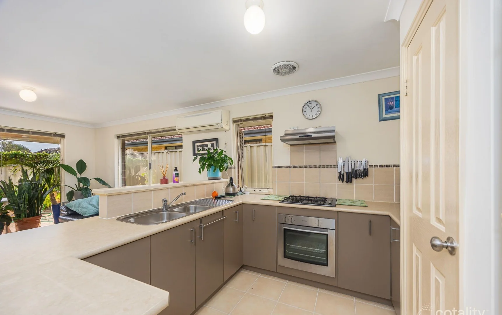 Additional image 3 of 8E Coralie Court, Armadale WA 6112
