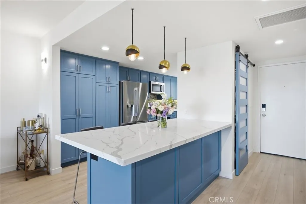 Additional image 11 of 215 W Palm Avenue Unit 301, El Segundo, CA 90245