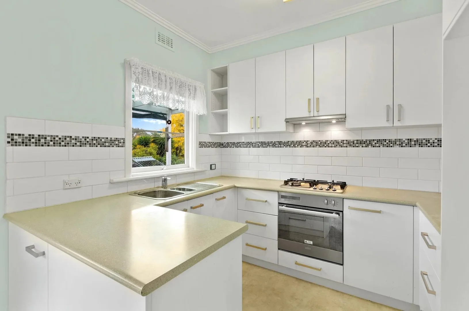 Additional image 2 of 1 Fletcher Street, Forest Hill VIC 3131