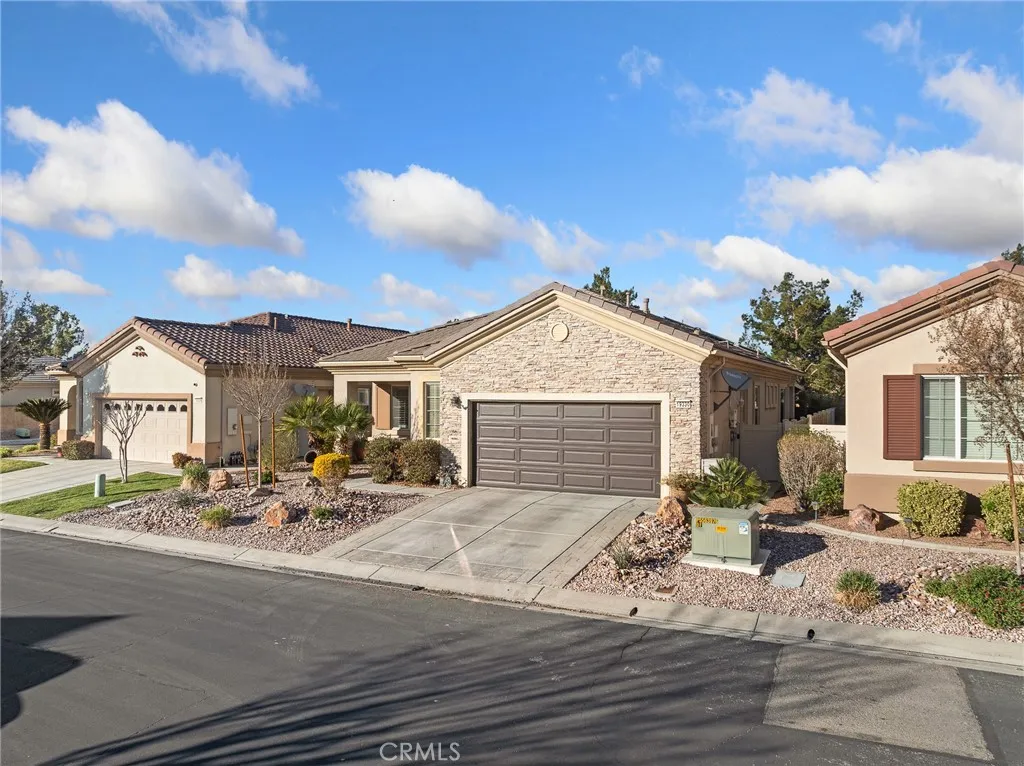 19330 Galloping Hill Rd, Apple Valley, CA 92308 photo 3