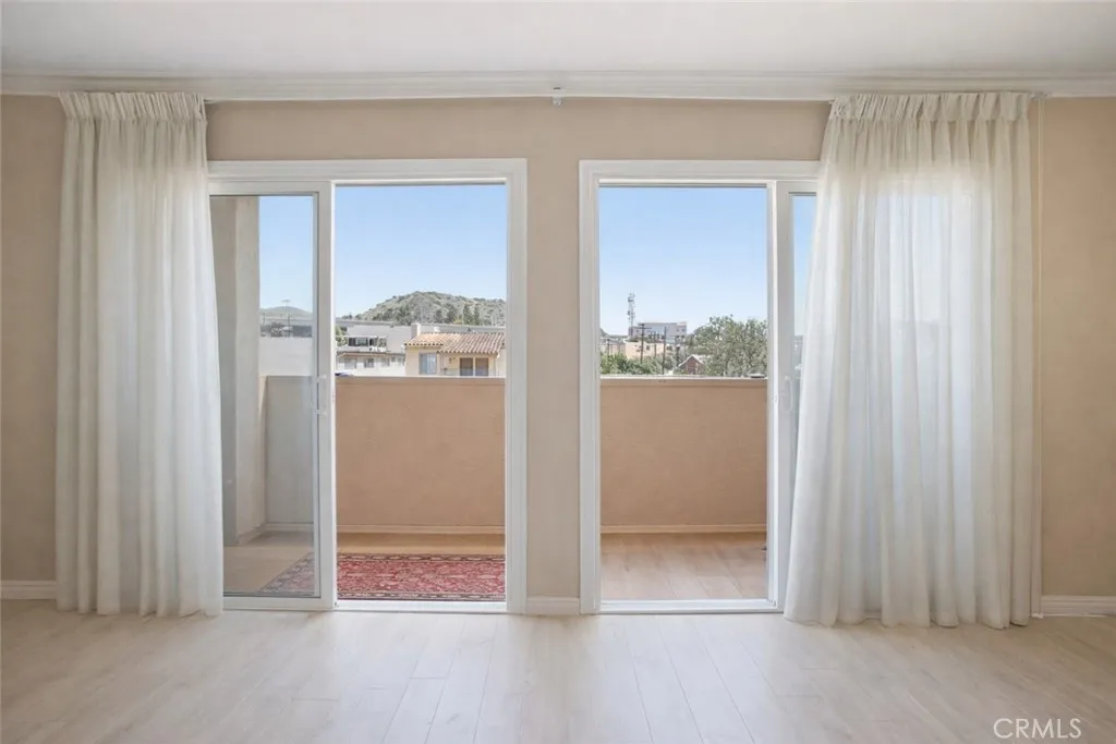 Additional image 10 of 121 Sinclair Avenue Unit 213, Glendale, CA 91206