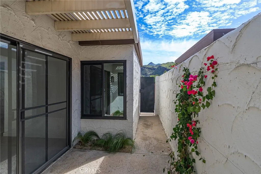 Additional image 59 of 2255 Miramonte W Unit D, Palm Springs, CA 92264