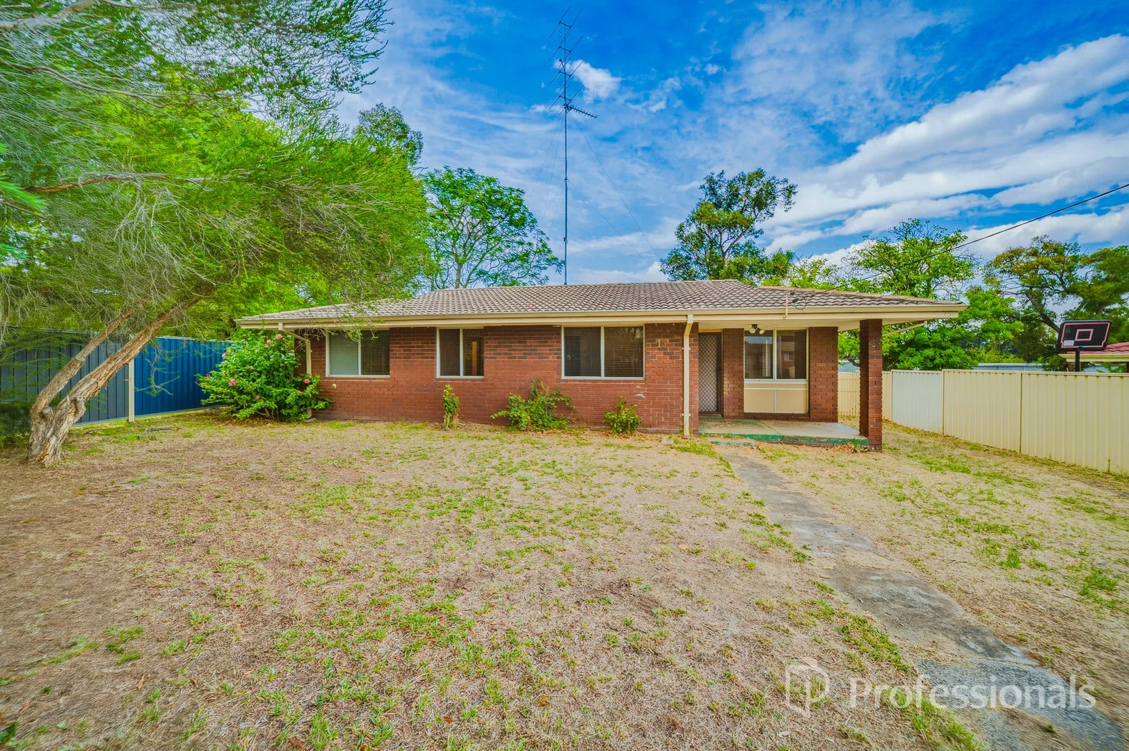15 Fitzpatrick Place, Waroona WA 6215