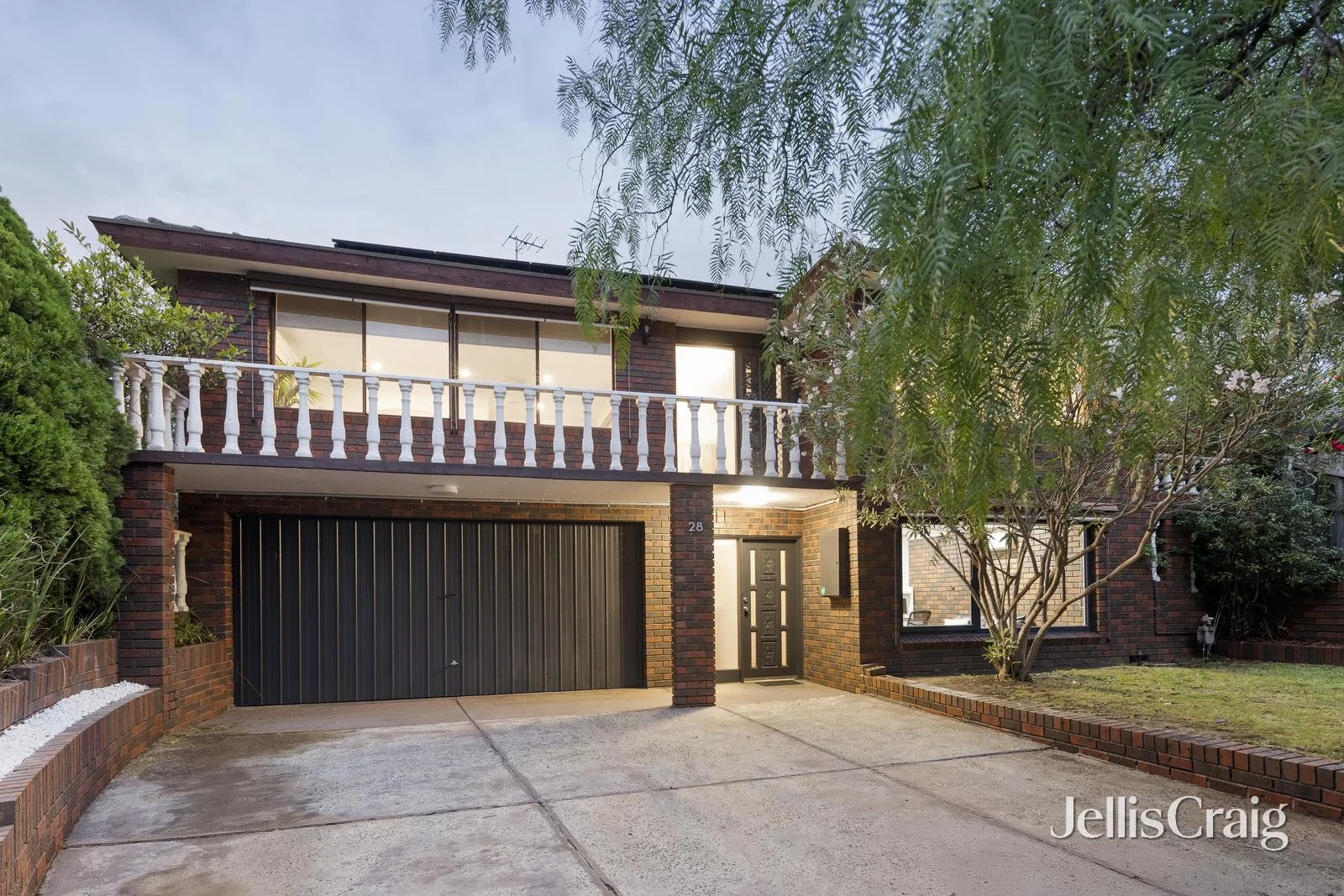 28 Thomson Drive, Rosanna VIC 3084