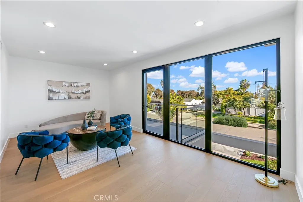Additional image 75 of 853 Oak St, Costa Mesa, CA 92627