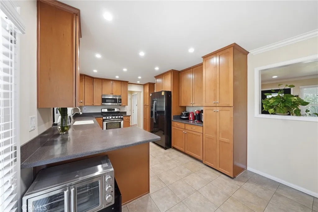 Additional image 41 of 177 N Evelyn Dr, Anaheim, CA 92805
