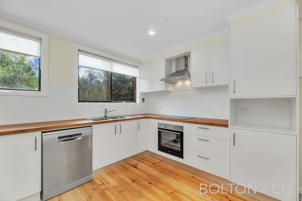 2 Clambe Place, Charnwood ACT 2615 photo 4