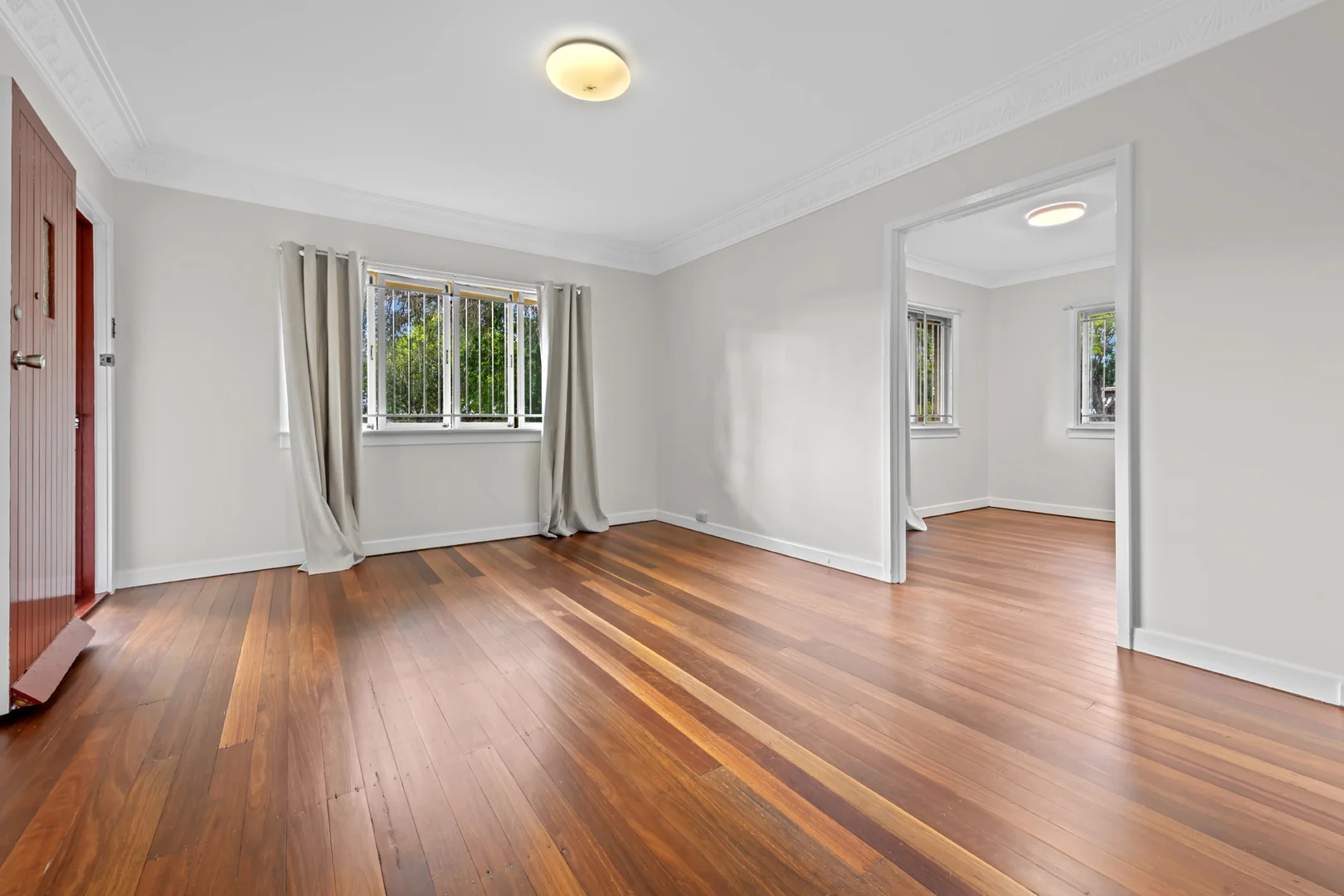 87 Wishart Road, Upper Mount Gravatt QLD 4122 photo 3