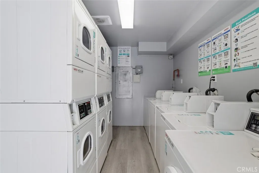 Additional image 52 of 121 Sinclair Avenue Unit 213, Glendale, CA 91206