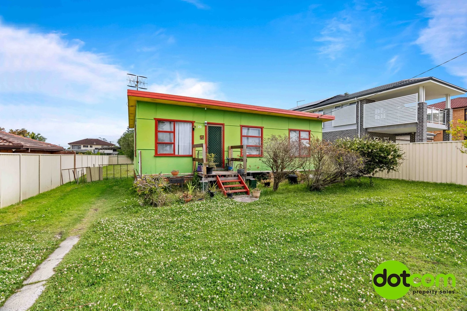 20 Manuka Parade, Gorokan NSW 2263