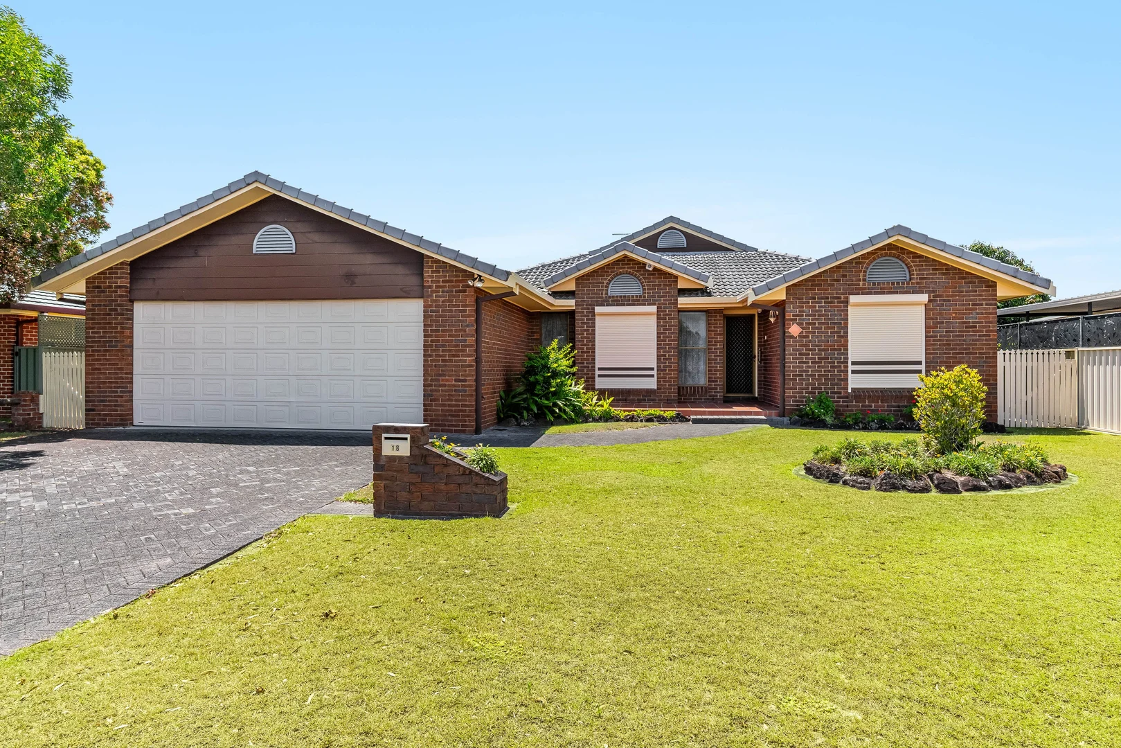 18 Palm Terrace, Yamba NSW 2464