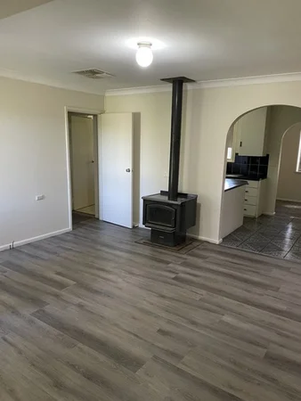 Additional image 4 of 9 Hood Street, Cowra NSW 2794
