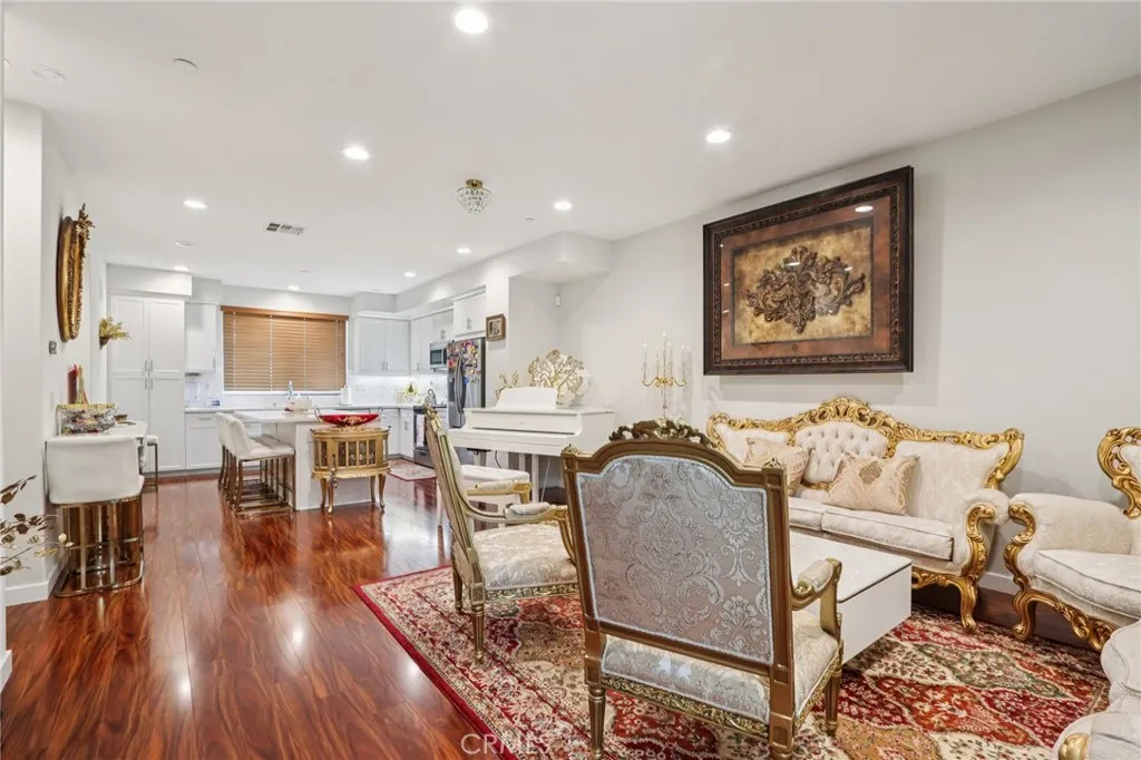 Additional image 43 of 13225 Victory Boulevard, Valley Glen, CA 91401
