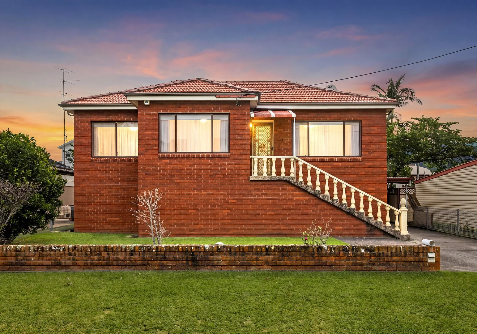 2 Raymond Parade, Towradgi NSW 2518