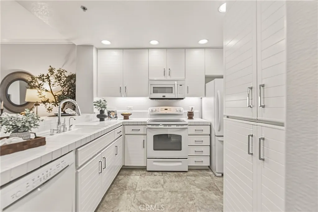 Additional image 21 of 2233 Martin Unit 115, Irvine, CA 92612