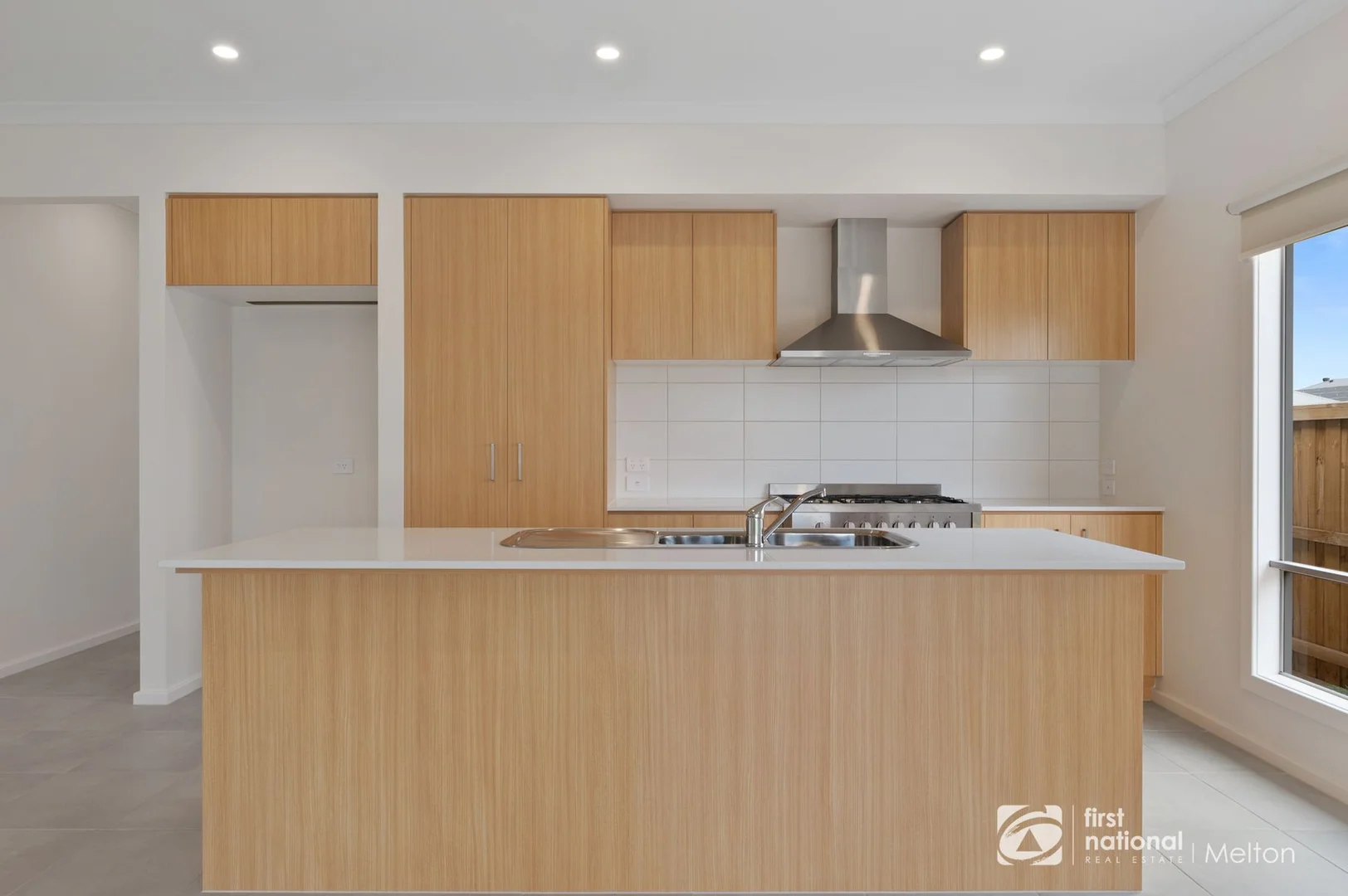 8 Curyo Street, Eynesbury VIC 3338 photo 4