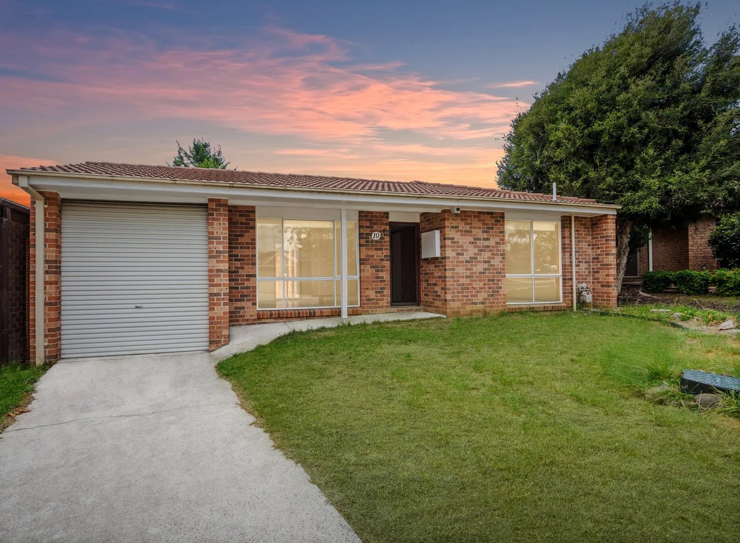 10 Hart Close, Palmerston ACT 2913