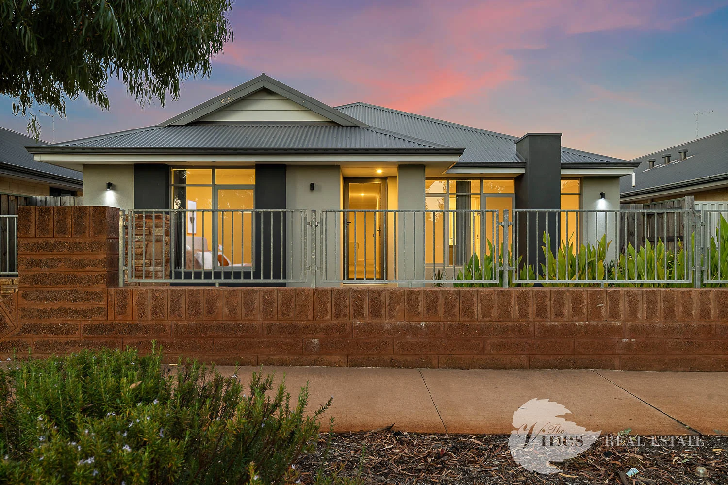 8 Hoffman Cove, The Vines WA 6069
