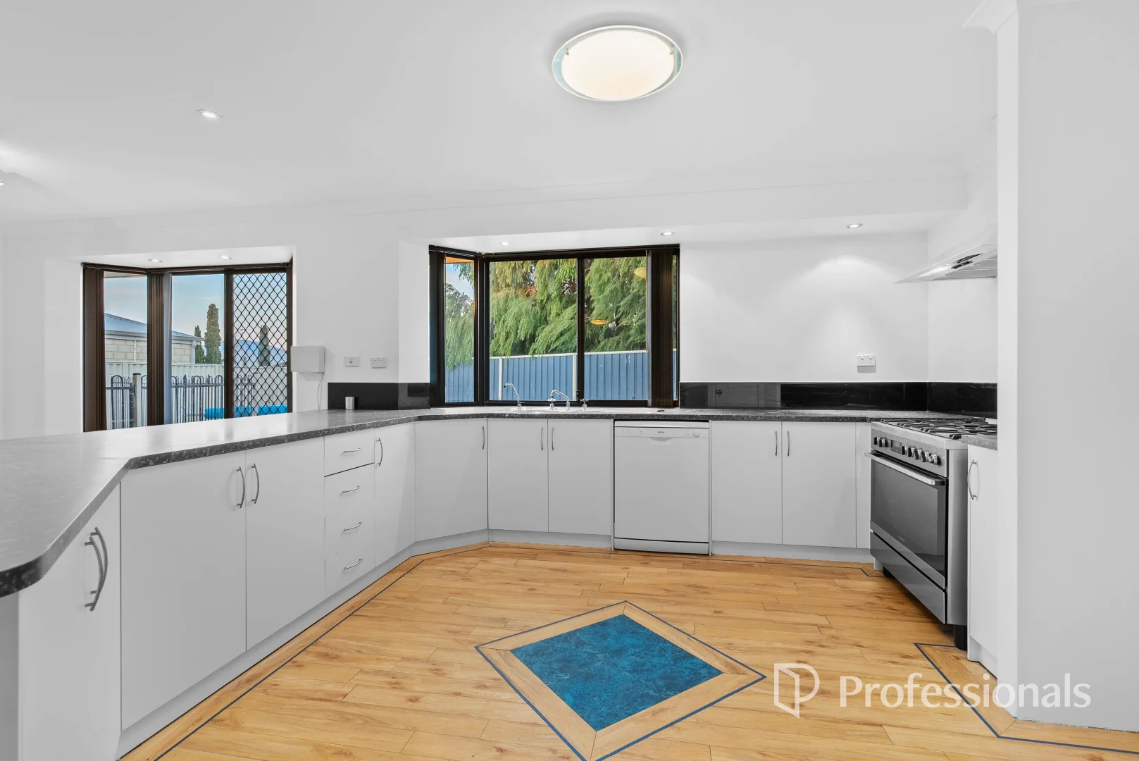 Additional image 13 of 6 Knutsford Crescent, Port Kennedy WA 6172