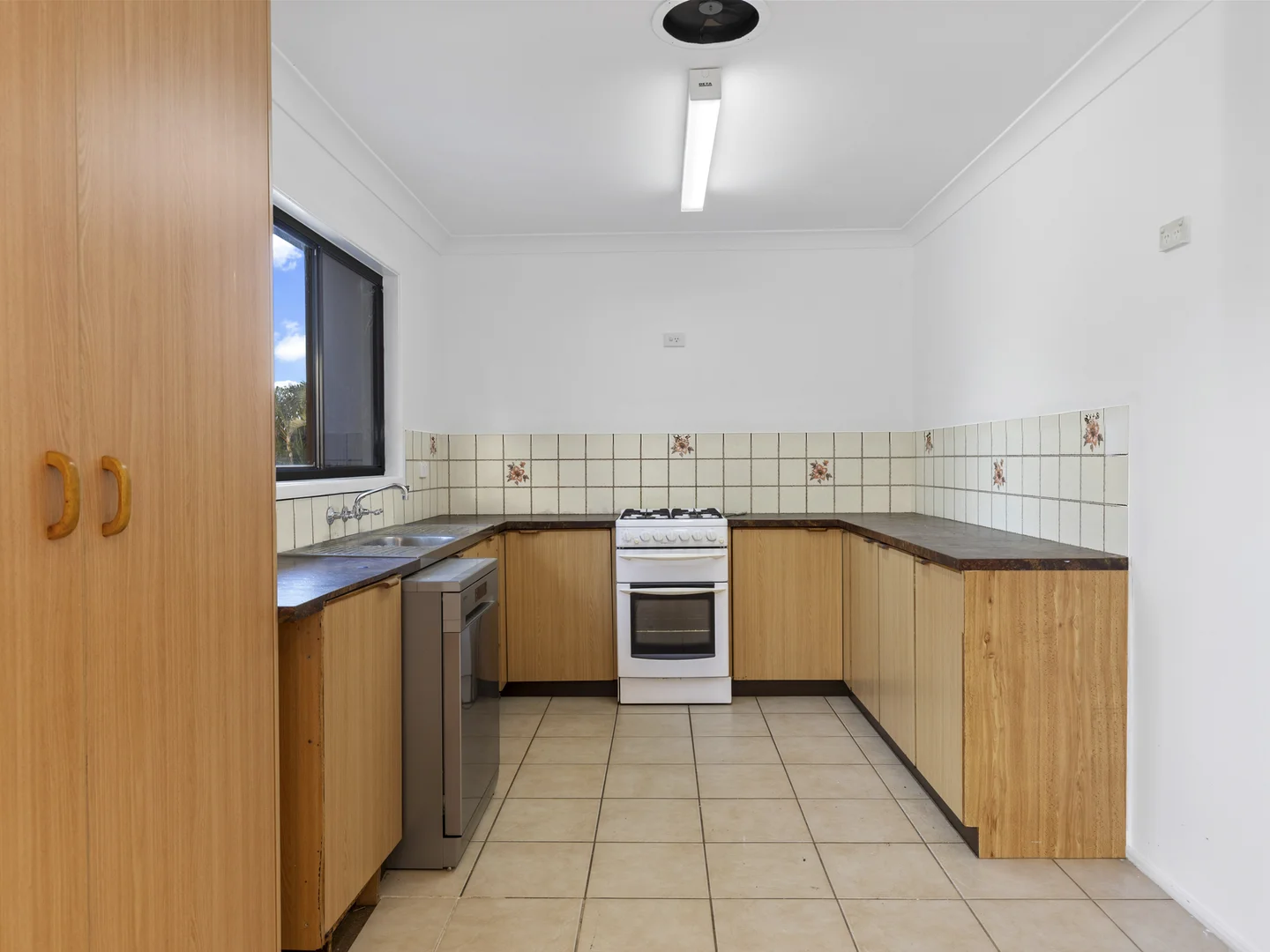 Additional image 3 of 5 Black Swan Street, Berkeley Vale NSW 2261