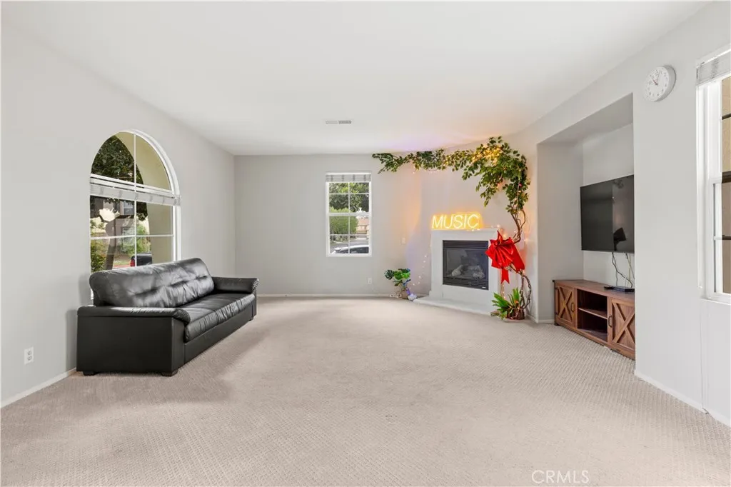 8541 Oak Barrel Place Unit 2, Rancho Cucamonga, CA 91730 photo 3