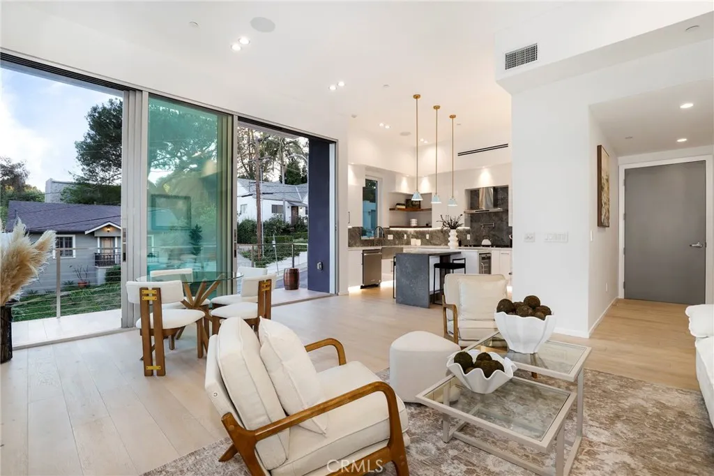 Additional image 78 of 2309 Cove Avenue, Los Angeles, CA 90039