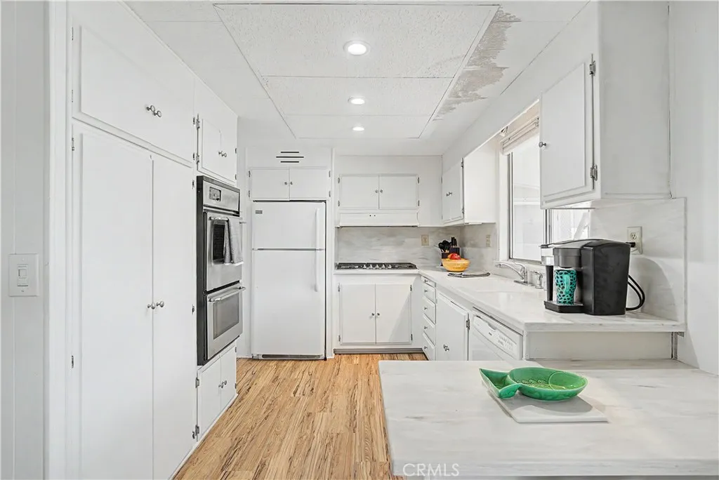 Additional image 6 of 2550 Pacific Coast Hwy Unit 217, Torrance, CA 90505