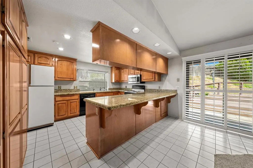 Additional image 7 of 1367 Heritage Court, Escondido, CA 92027