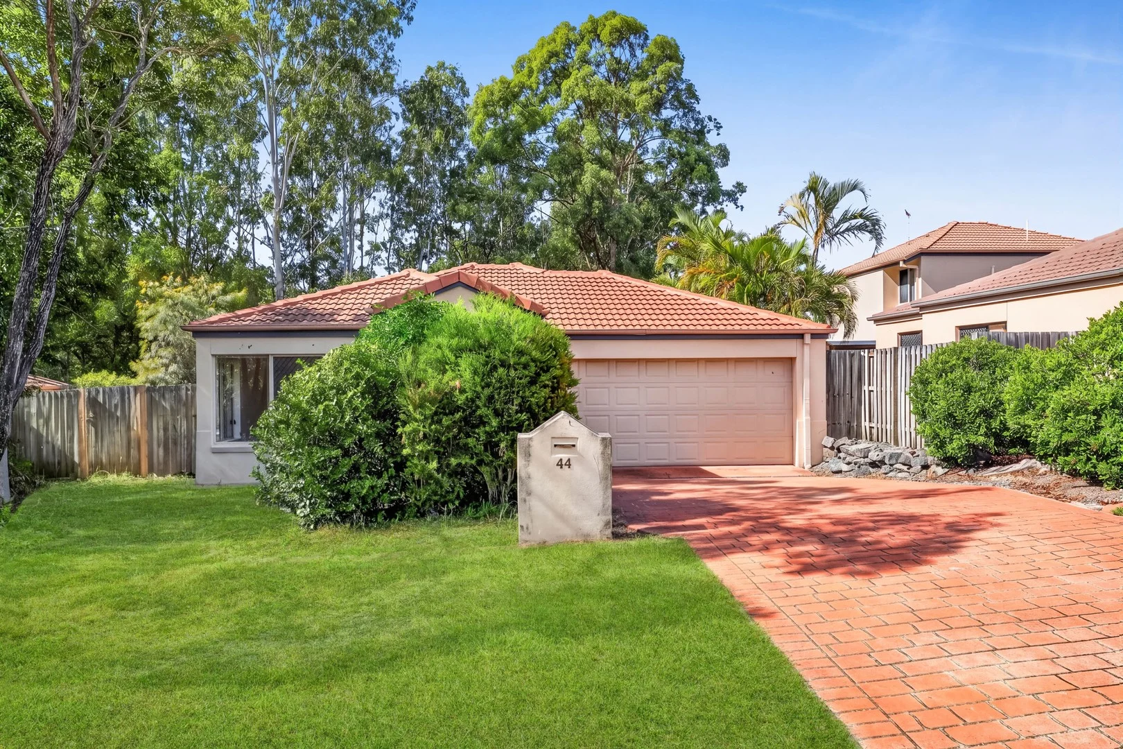 44 Homebush Crescent, Sinnamon Park QLD 4073