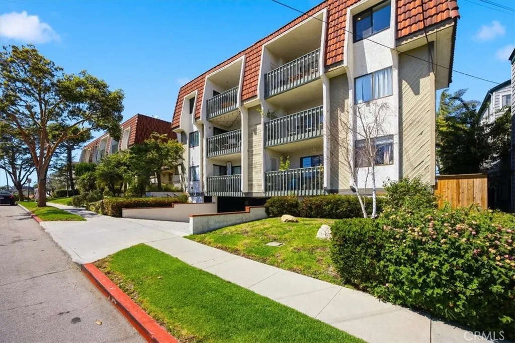 Additional image 29 of 215 W Palm Avenue Unit 301, El Segundo, CA 90245