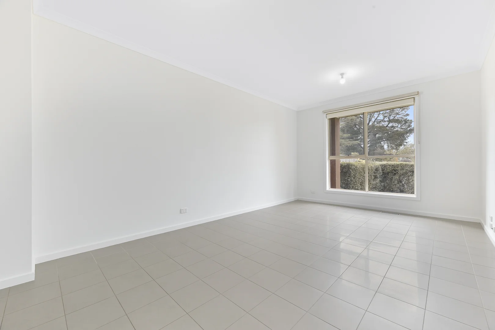 Additional image 2 of 2/5 Pine Tree Avenue, Glen Waverley VIC 3150