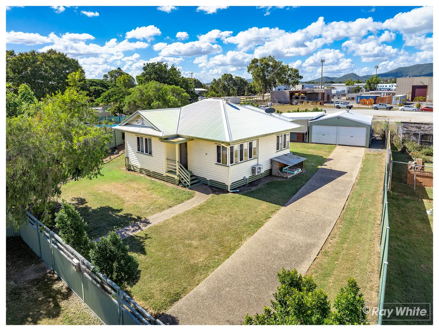 18 Wilmington Street, Kawana QLD 4701