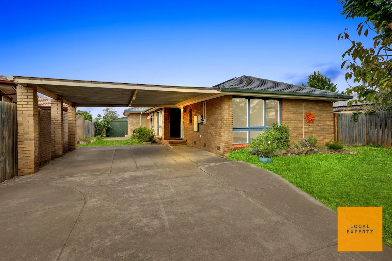 14 Flinders Road, Melton South VIC 3338