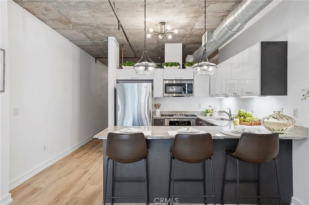 Additional image 46 of 645 W 9th St #424, Los Angeles, CA 90015