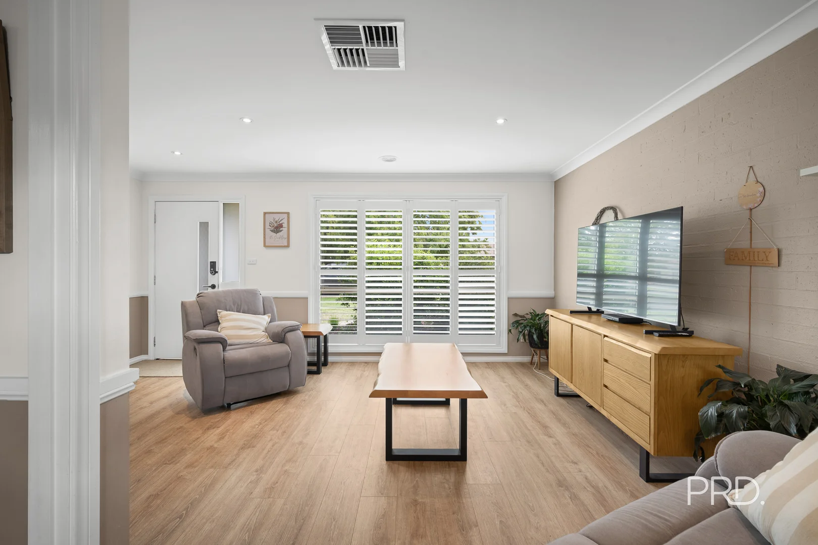 Additional image 3 of 22 Karoom Drive, Glenfield Park NSW 2650