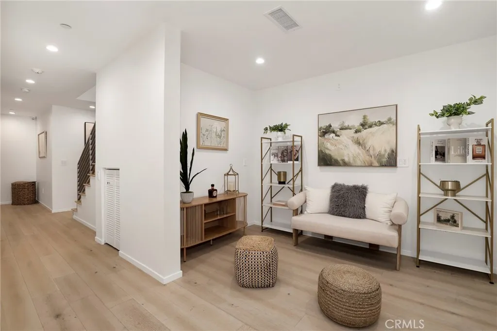Additional image 42 of 2309 Cove Avenue, Los Angeles, CA 90039