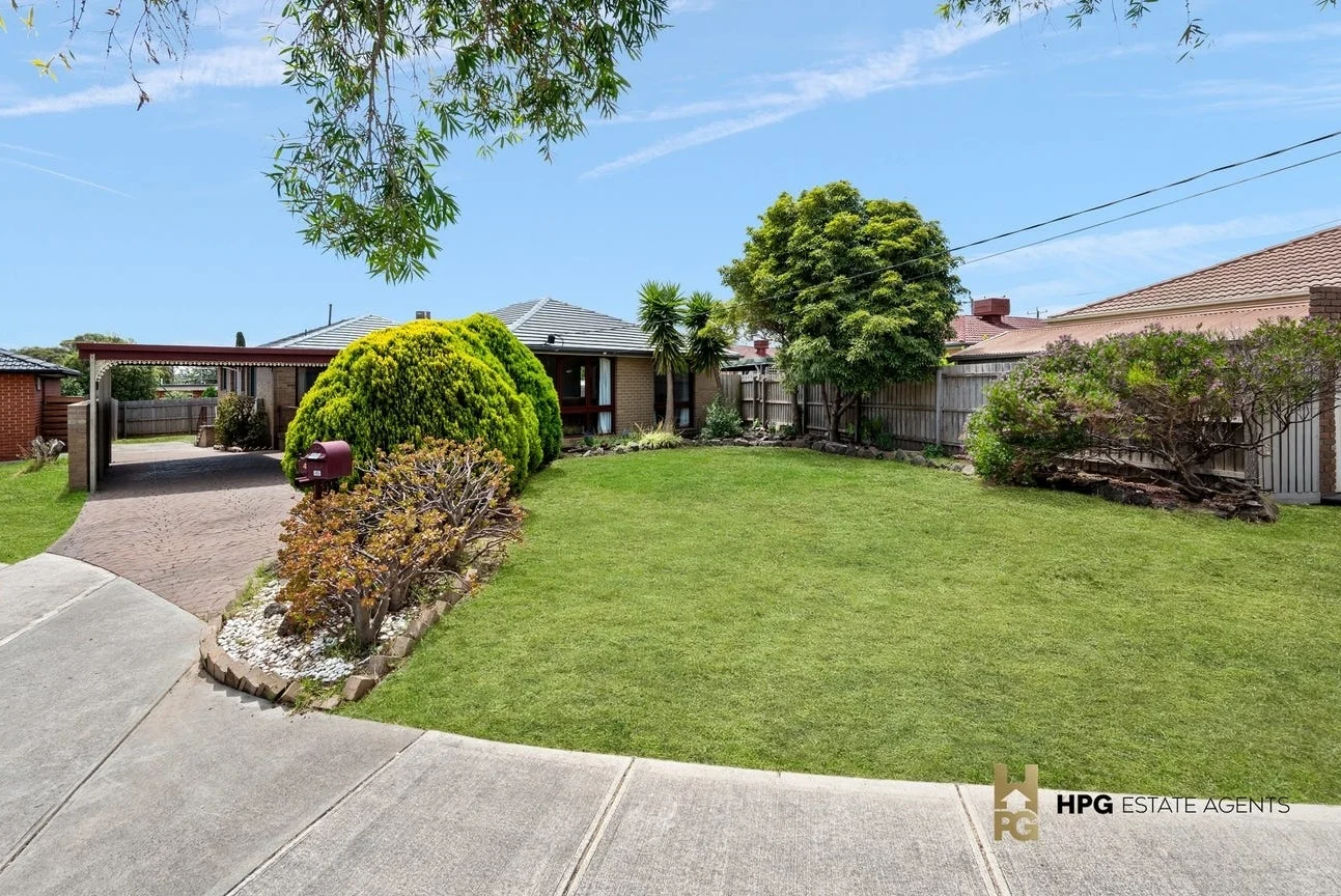 4 Hoctor Close, Gladstone Park VIC 3043