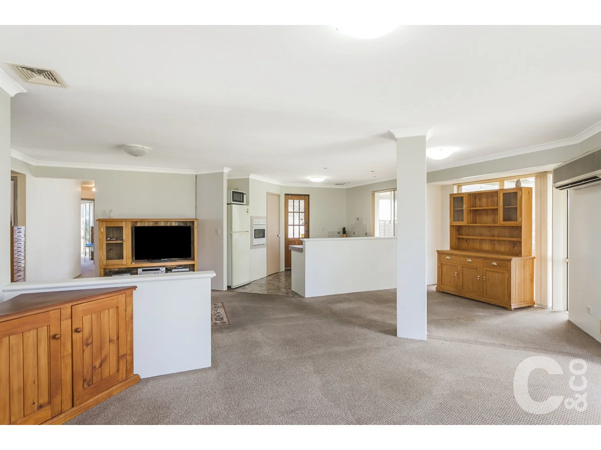 40 McNairn Cross, Leda WA 6170