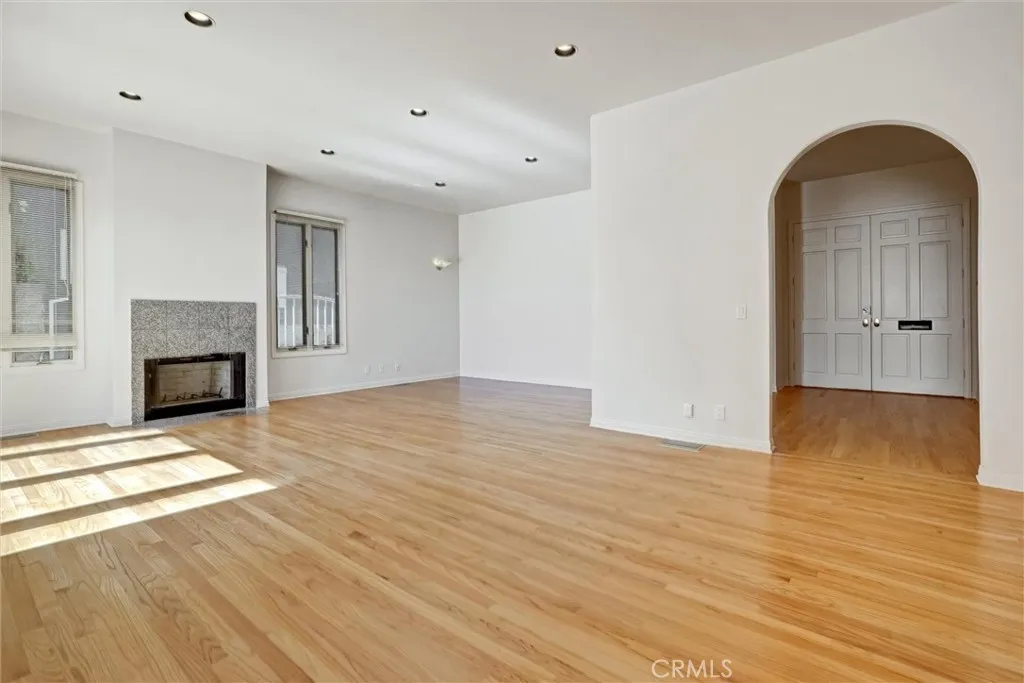 Additional image 73 of 12134 Lawler St, Los Angeles, CA 90066