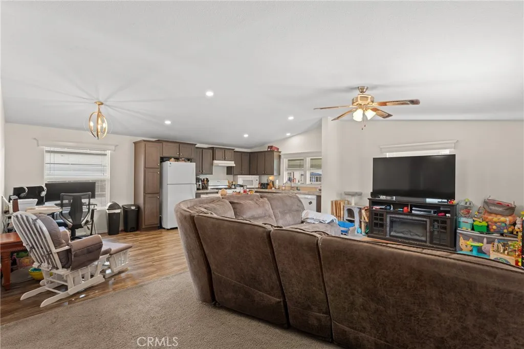 Additional image 7 of 32900 Riverside Dr Unit 53, Lake Elsinore, CA 92530