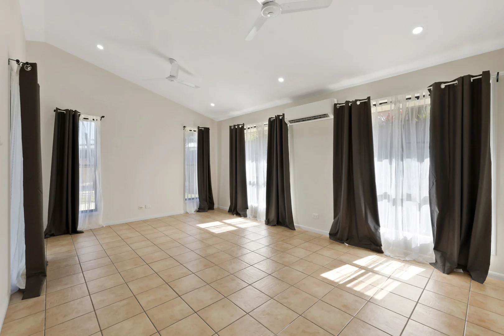 Additional image 6 of 3 Fantome Court, Rural View QLD 4740