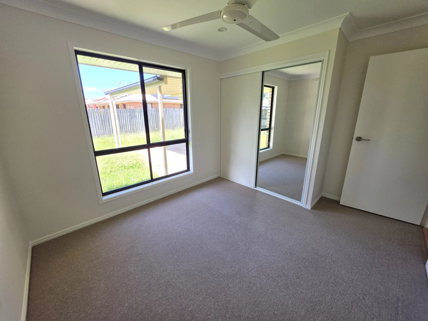 62 Dawson Ave, Thabeban QLD 4670 photo 5
