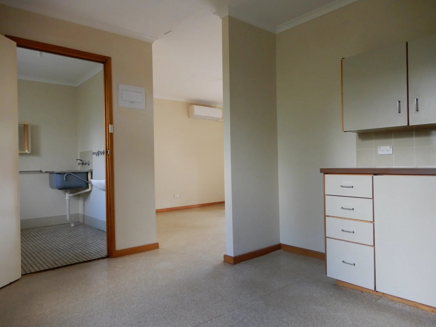 Additional image 9 of Unit 10/2 Dahlmyra Avenue, Hamley Bridge SA 5401