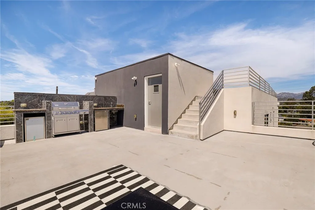 Additional image 50 of 2309 Cove Avenue, Los Angeles, CA 90039